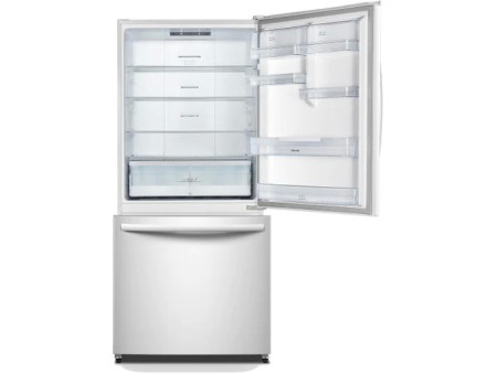 Hisense 31-inch, 17 cu. ft. Counter-Depth Bottom-Freezer Refrigerator with Multi-FowAir